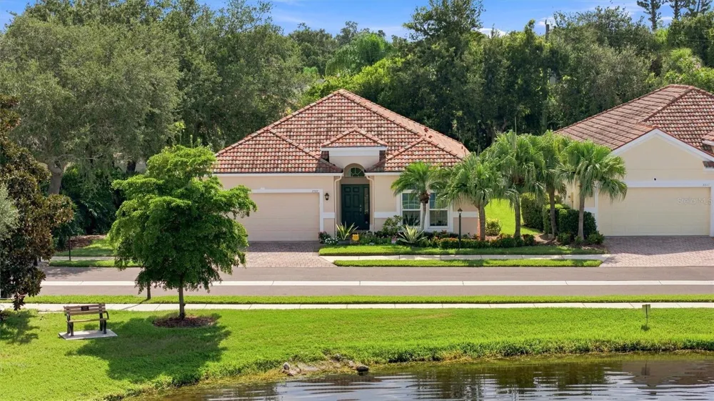 7707 33RD STREET E Sarasota, FL 34243