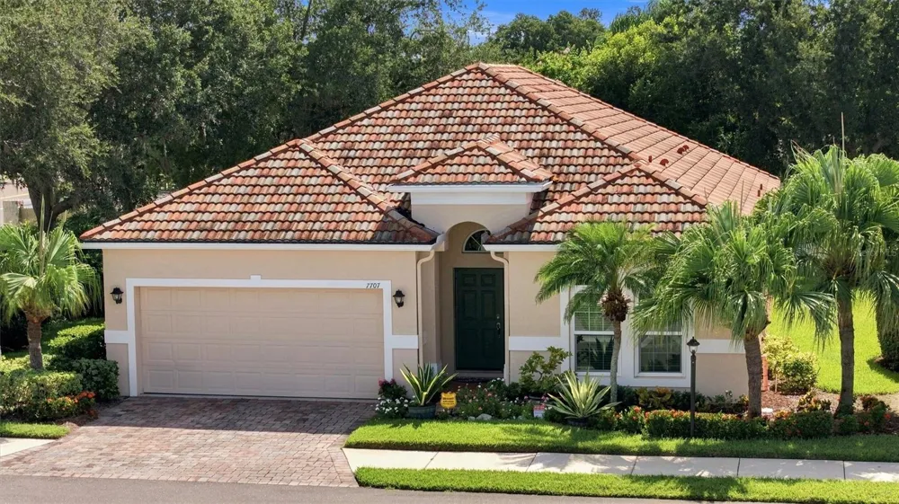 7707 33RD STREET E Sarasota, FL 34243