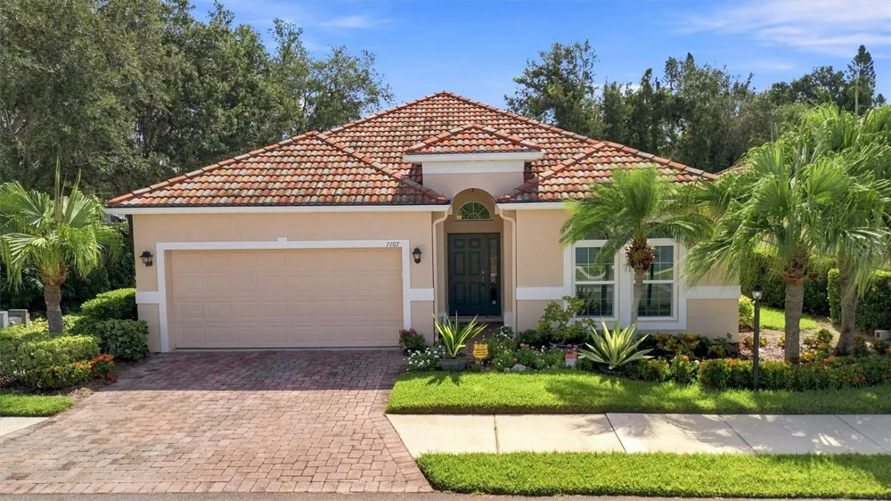 7707 33RD STREET E Sarasota, FL 34243