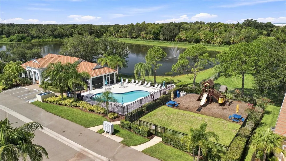 7707 33RD STREET E Sarasota, FL 34243