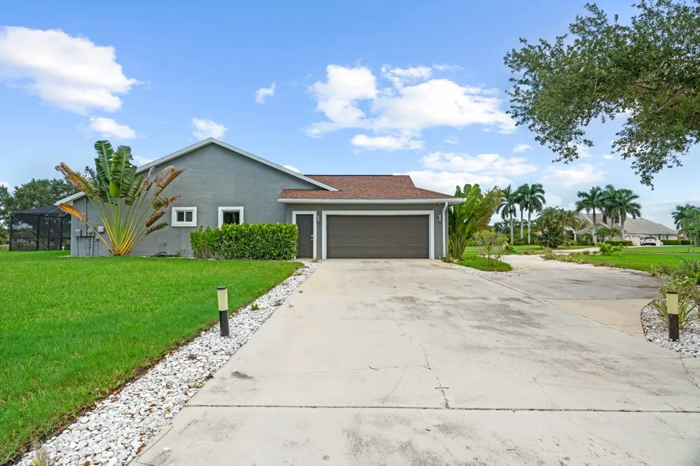 6187 9TH AVENUE CIRCLE NE Bradenton, FL 34212