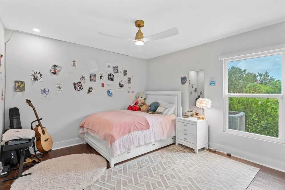 6187 9TH AVENUE CIRCLE NE Bradenton, FL 34212