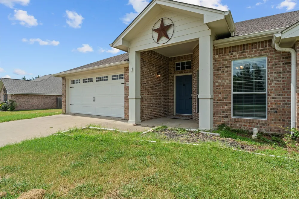 833 Greenwood Circle Lindale, TX 75771