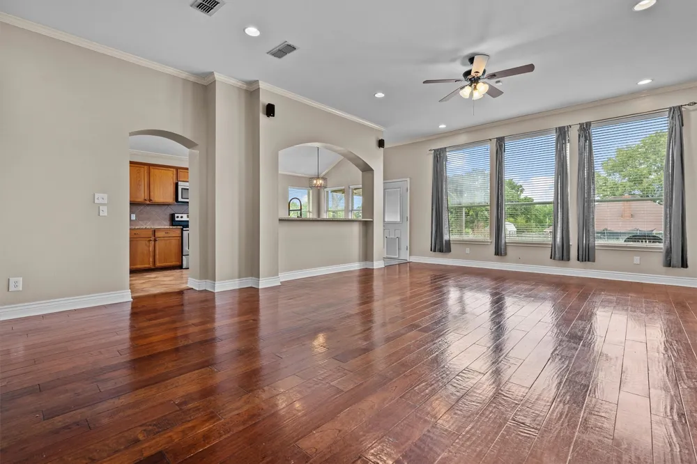 833 Greenwood Circle Lindale, TX 75771