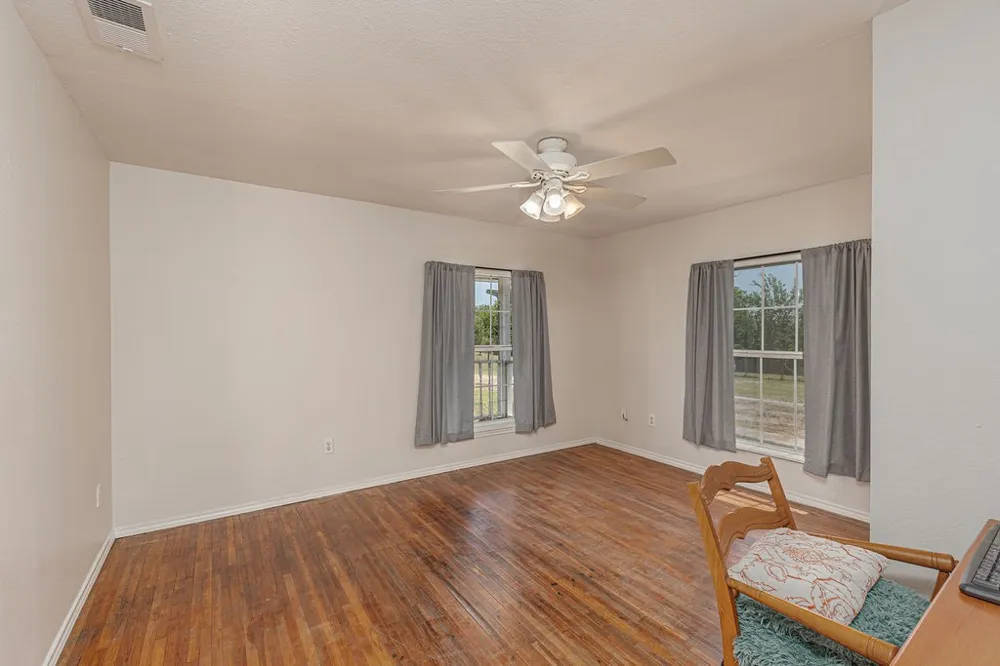 3332 County Road 1033 Greenville, TX 75401