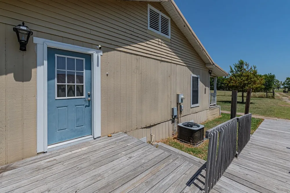 3332 County Road 1033 Greenville, TX 75401