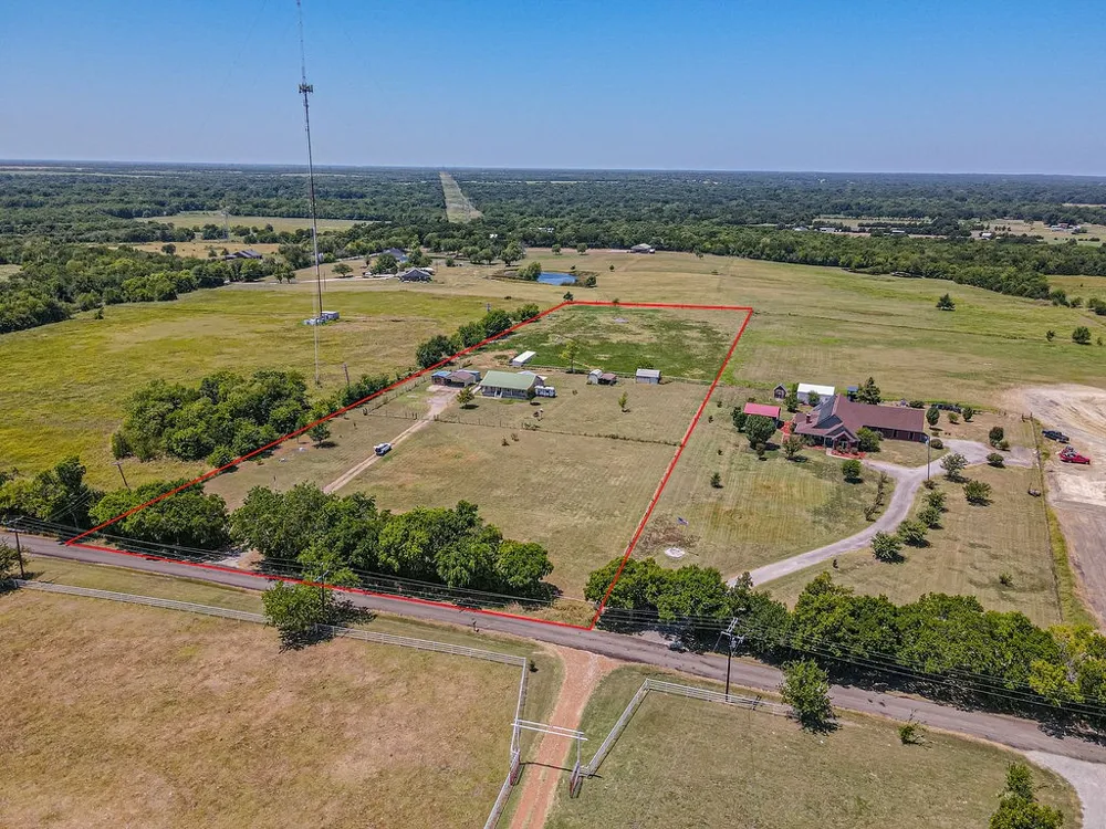 3332 County Road 1033 Greenville, TX 75401
