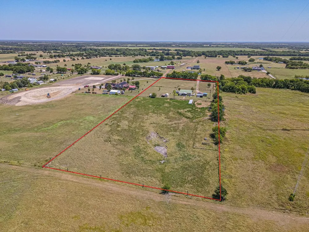 3332 County Road 1033 Greenville, TX 75401