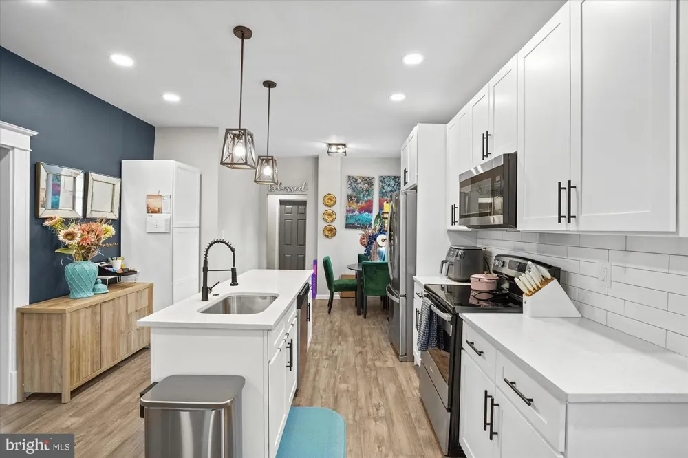 2809 HEMLOCK AVENUE Baltimore, MD 21214