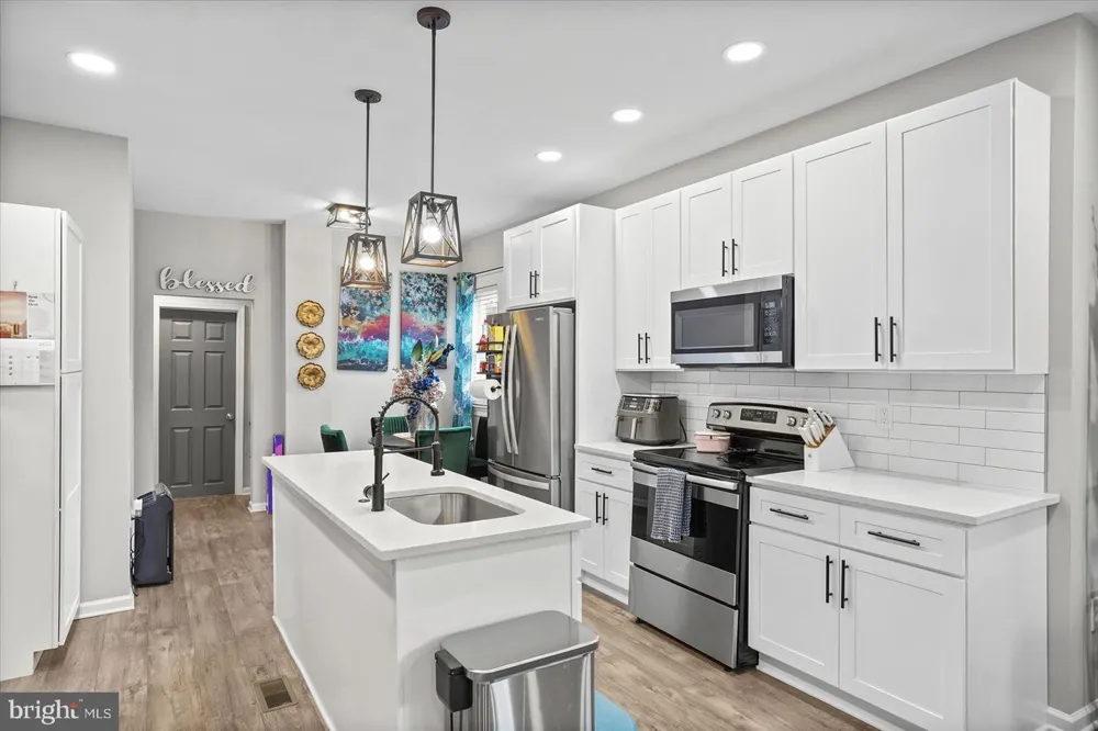 2809 HEMLOCK AVENUE Baltimore, MD 21214