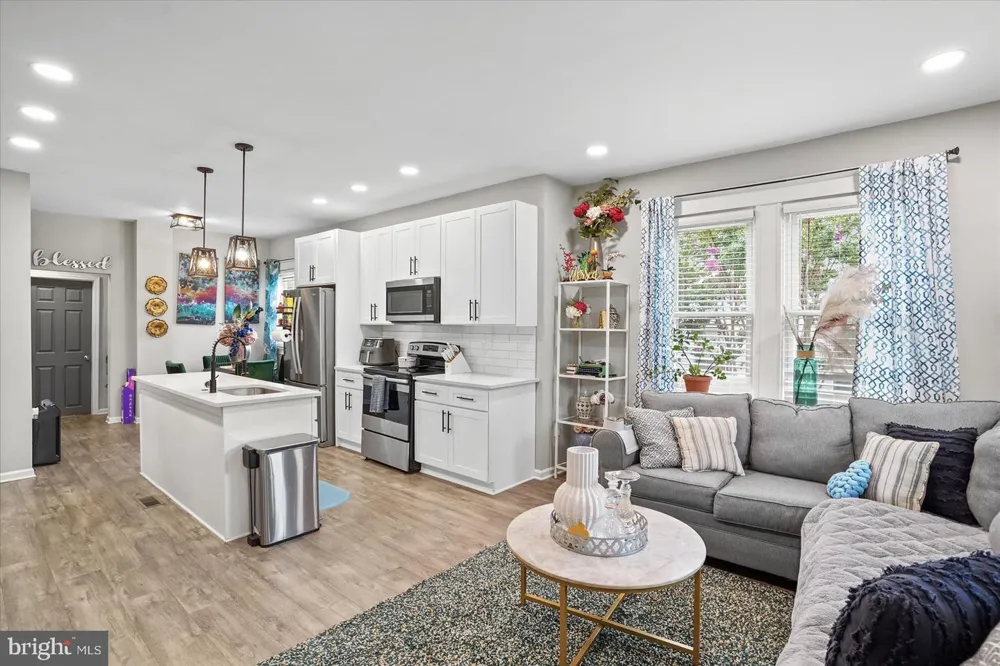 2809 HEMLOCK AVENUE Baltimore, MD 21214
