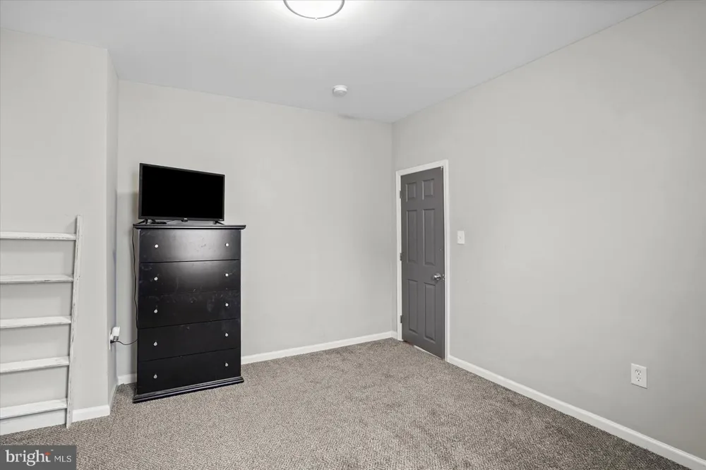 2809 HEMLOCK AVENUE Baltimore, MD 21214