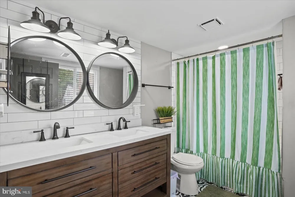 2809 HEMLOCK AVENUE Baltimore, MD 21214