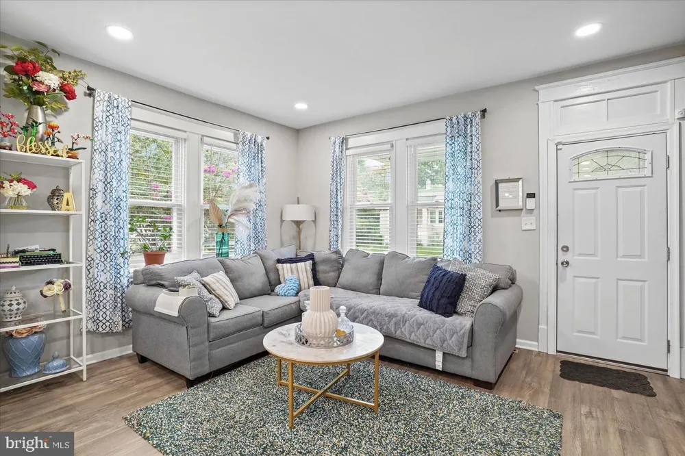 2809 HEMLOCK AVENUE Baltimore, MD 21214
