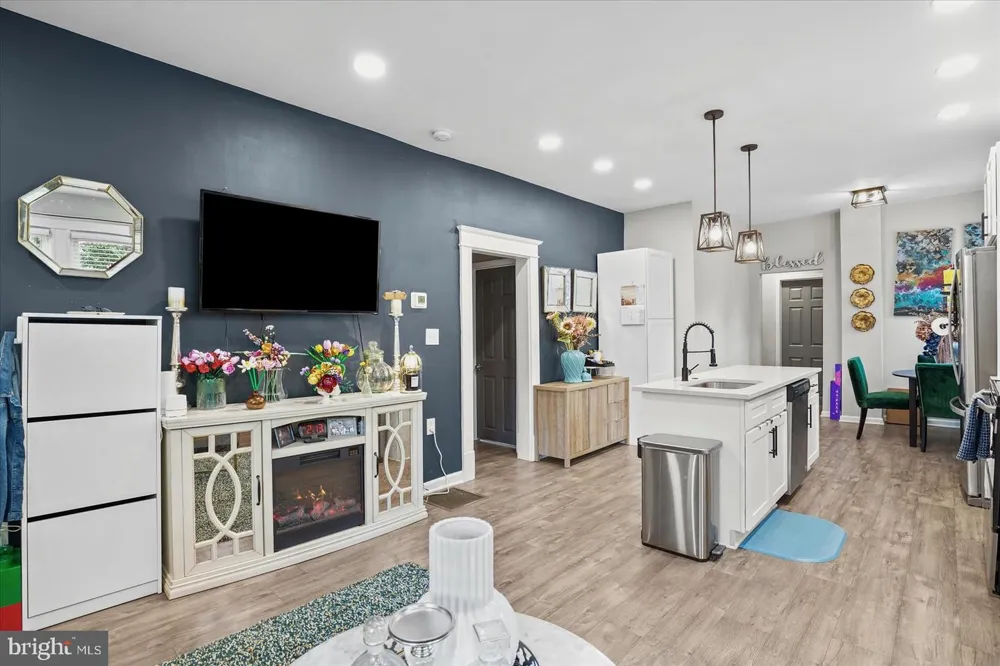 2809 HEMLOCK AVENUE Baltimore, MD 21214