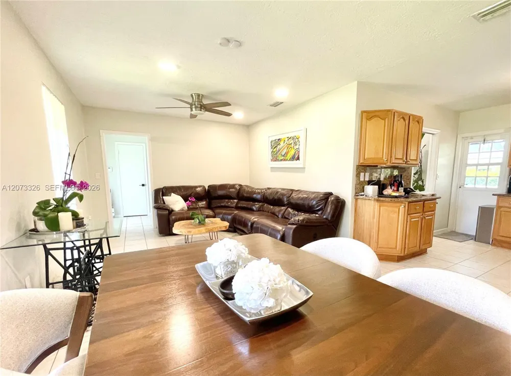 8522 SW 148th Ter Palmetto Bay, FL 33158