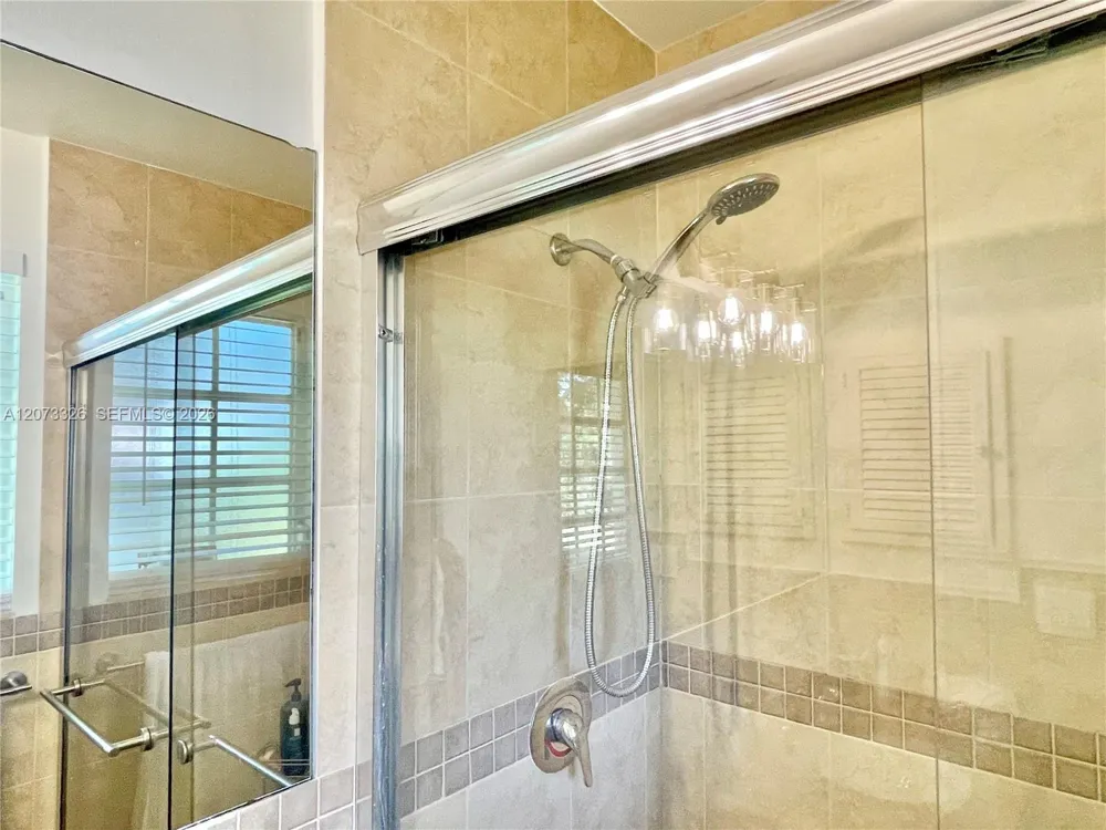 8522 SW 148th Ter Palmetto Bay, FL 33158