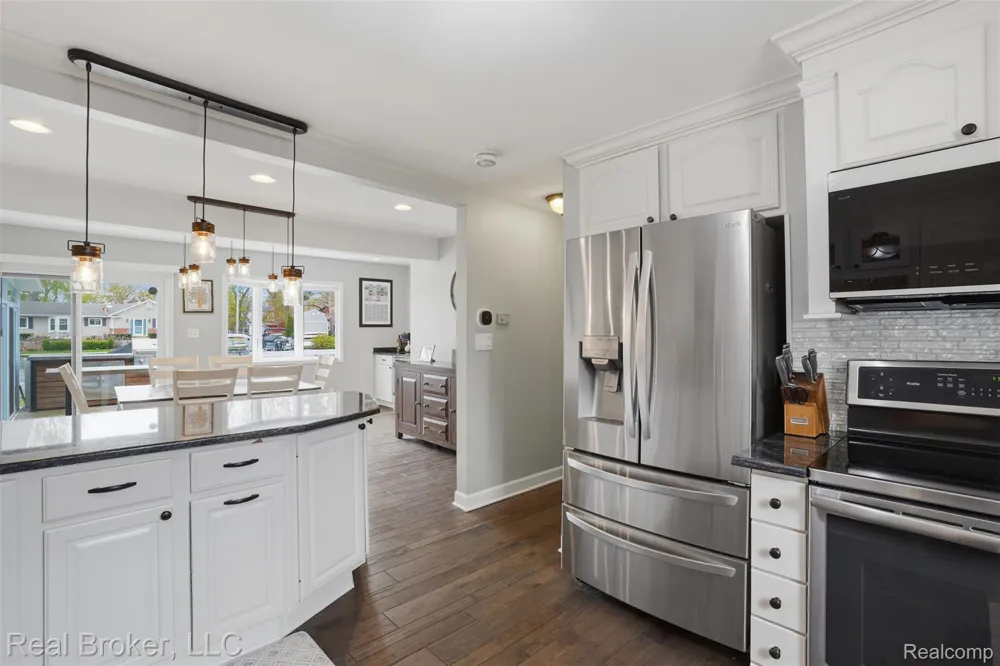 2299 Kingston Street White Lake Charter Township, MI 48386
