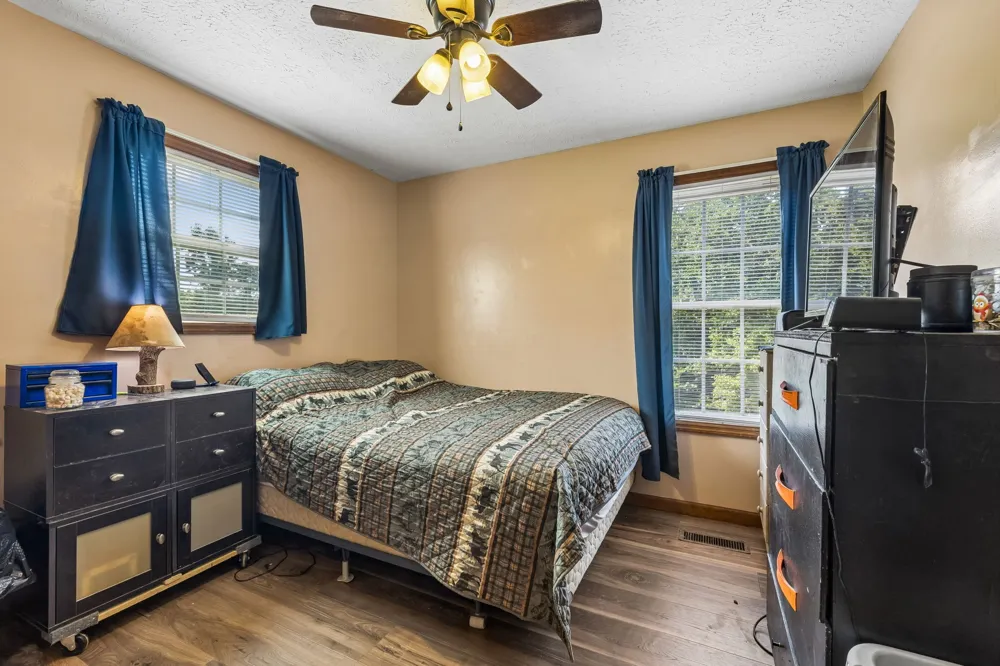 7008 Meadow Dr Centerville, TN 37033