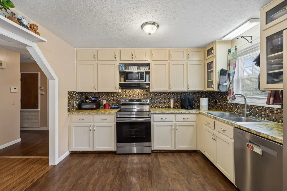 7008 Meadow Dr Centerville, TN 37033