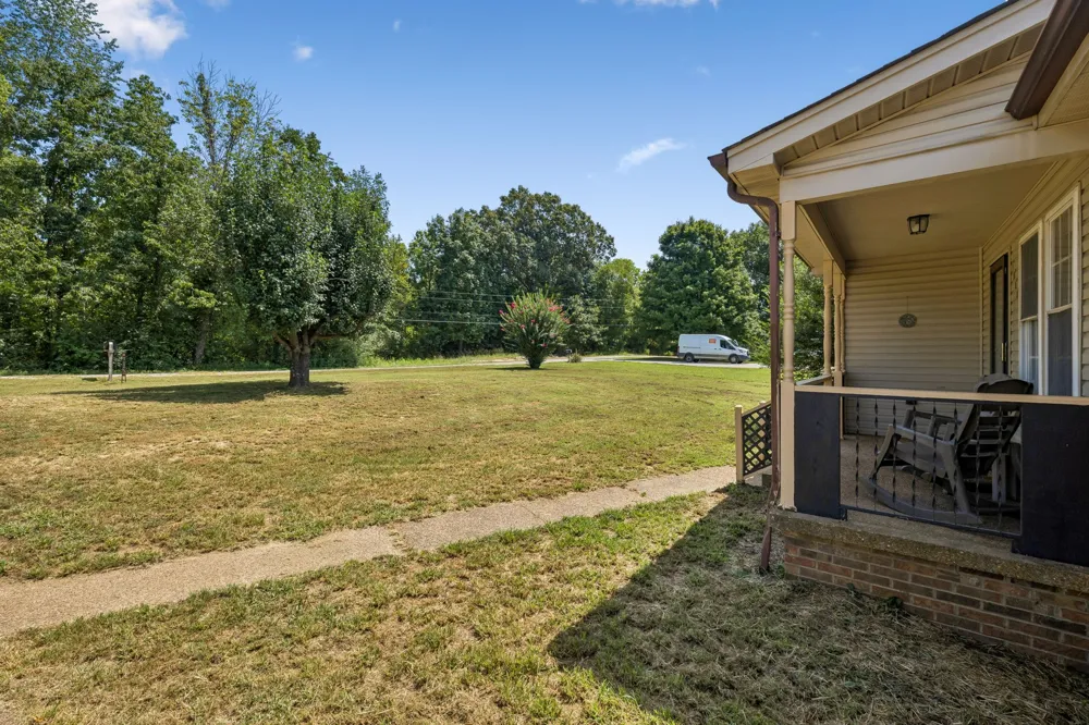7008 Meadow Dr Centerville, TN 37033