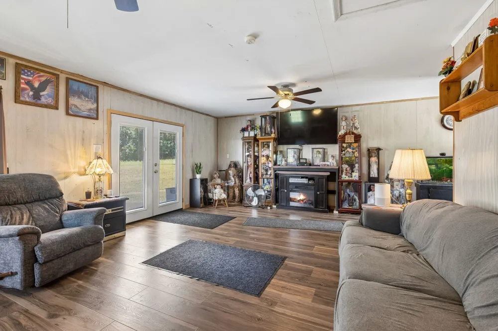 7008 Meadow Dr Centerville, TN 37033