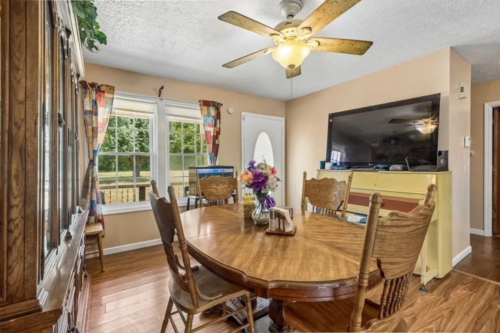 7008 Meadow Dr Centerville, TN 37033