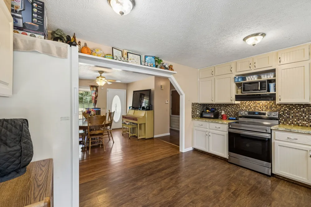 7008 Meadow Dr Centerville, TN 37033