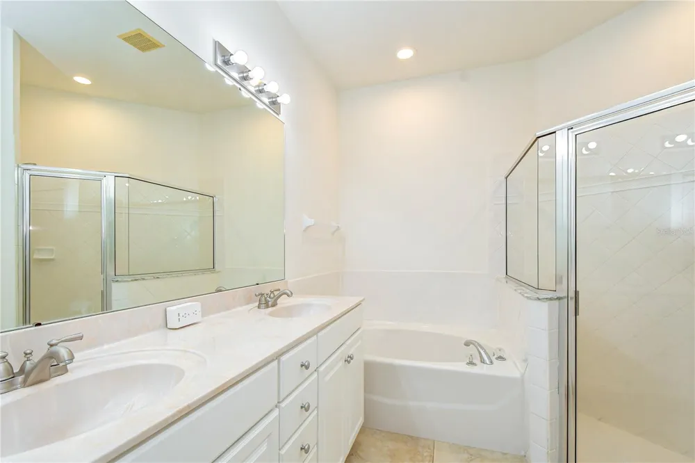 6026 SANDHILL RIDGE DRIVE Lithia, FL 33547