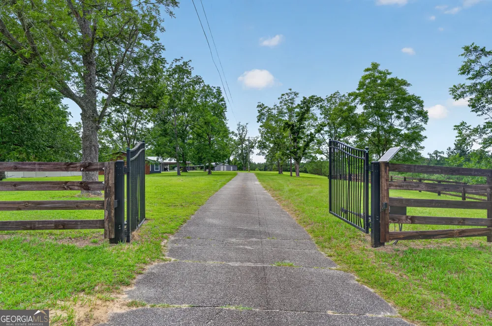 5349 Johnson PL Waycross, GA 31503