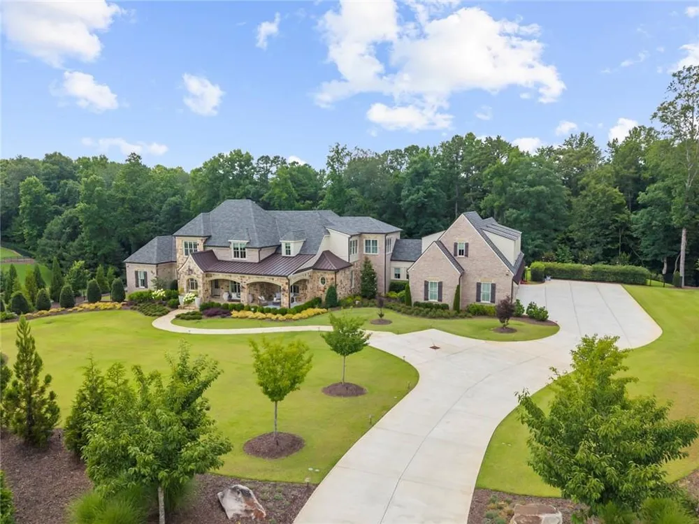 570 Lost River Bnd Milton, GA 30004