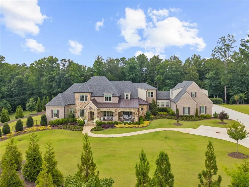 570 Lost River Bnd Milton, GA 30004