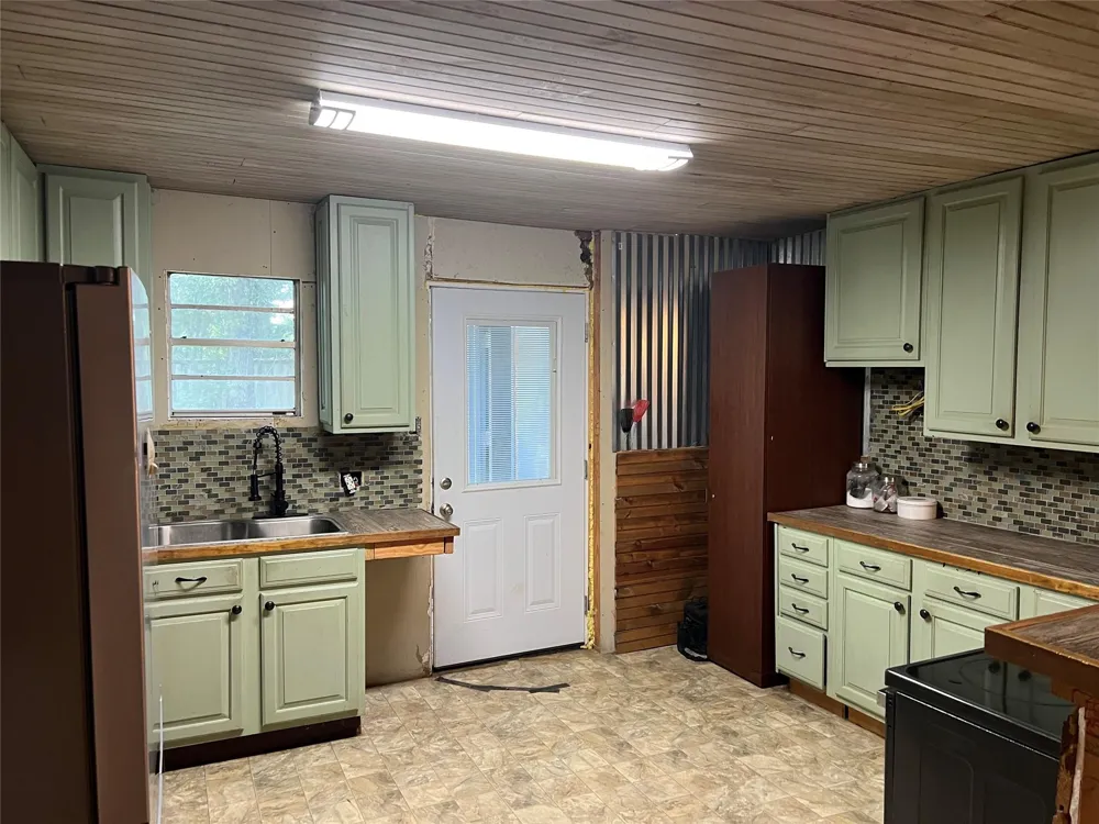 27138 S Oak Creek Drive Splendora, TX 77372