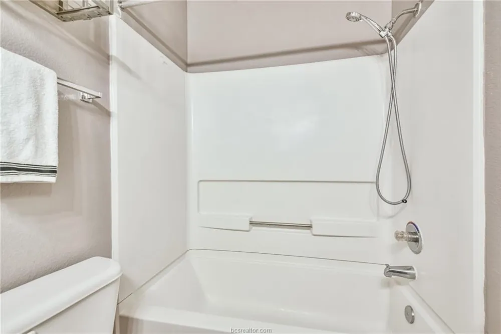 529 Southwest Parkway Parkway #203 College Station, TX 77840