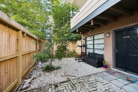 2414 Morse Street #3