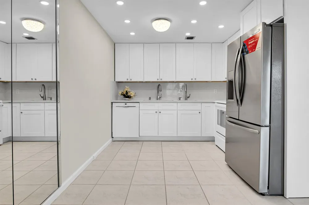 250 RICHMOND F #250 Deerfield Beach, FL 33442