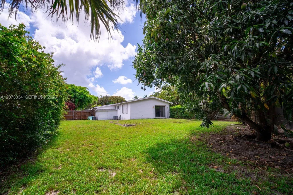 11600 NE 6th Ave Biscayne Park, FL 33161