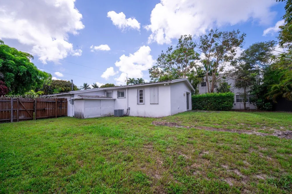 11600 NE 6th Ave Biscayne Park, FL 33161