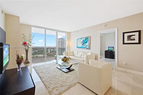 1850 S Ocean Dr #3508