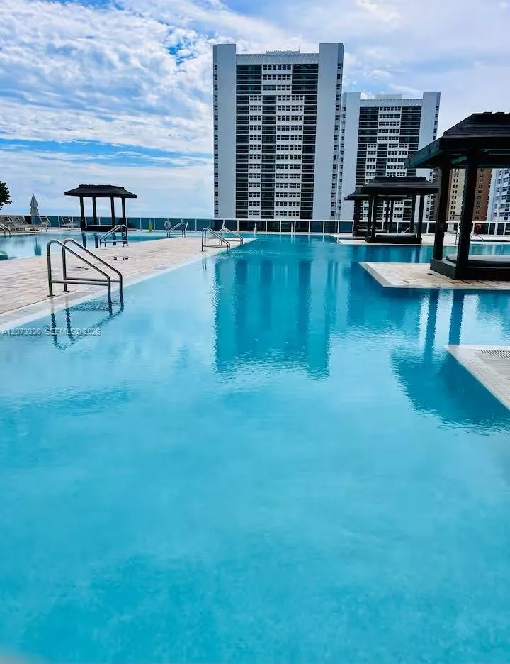 1850 S Ocean Dr #3508 Hallandale Beach, FL 33009