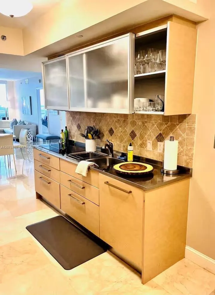 1850 S Ocean Dr #3508 Hallandale Beach, FL 33009