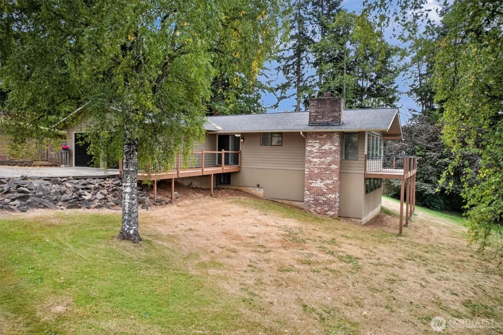 48 Clover Street Cathlamet, WA 98612