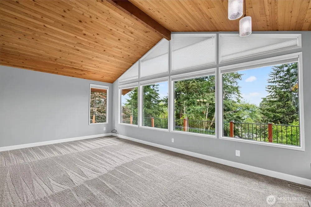 48 Clover Street Cathlamet, WA 98612
