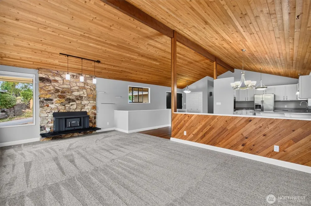 48 Clover Street Cathlamet, WA 98612