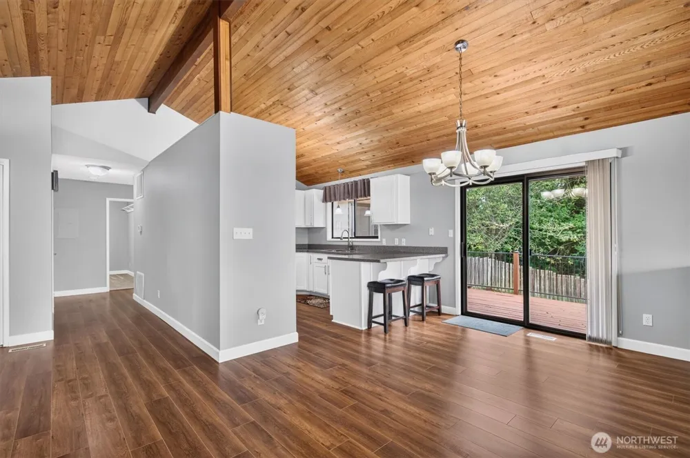 48 Clover Street Cathlamet, WA 98612