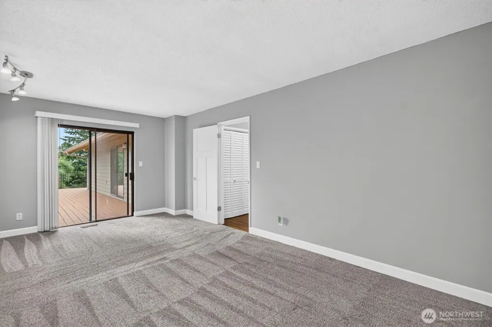 48 Clover Street Cathlamet, WA 98612