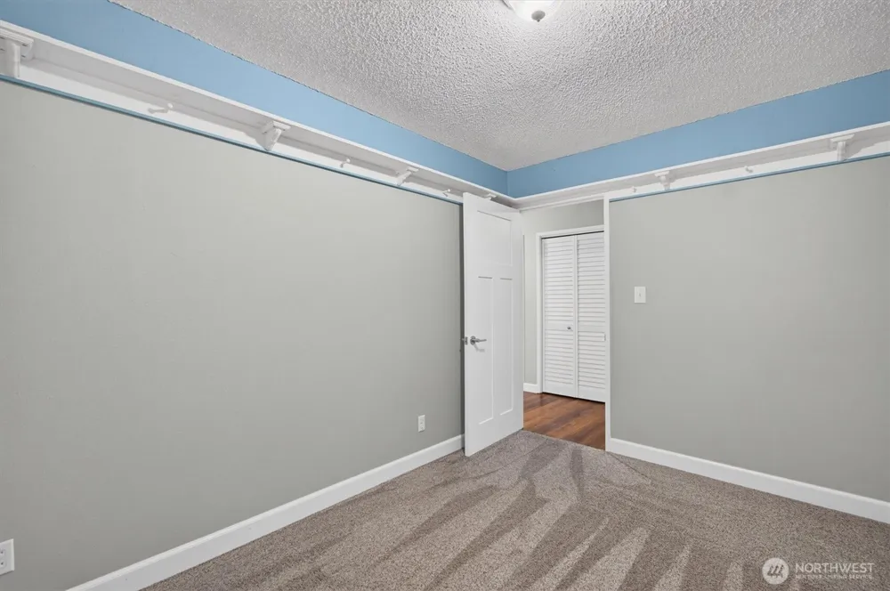 48 Clover Street Cathlamet, WA 98612