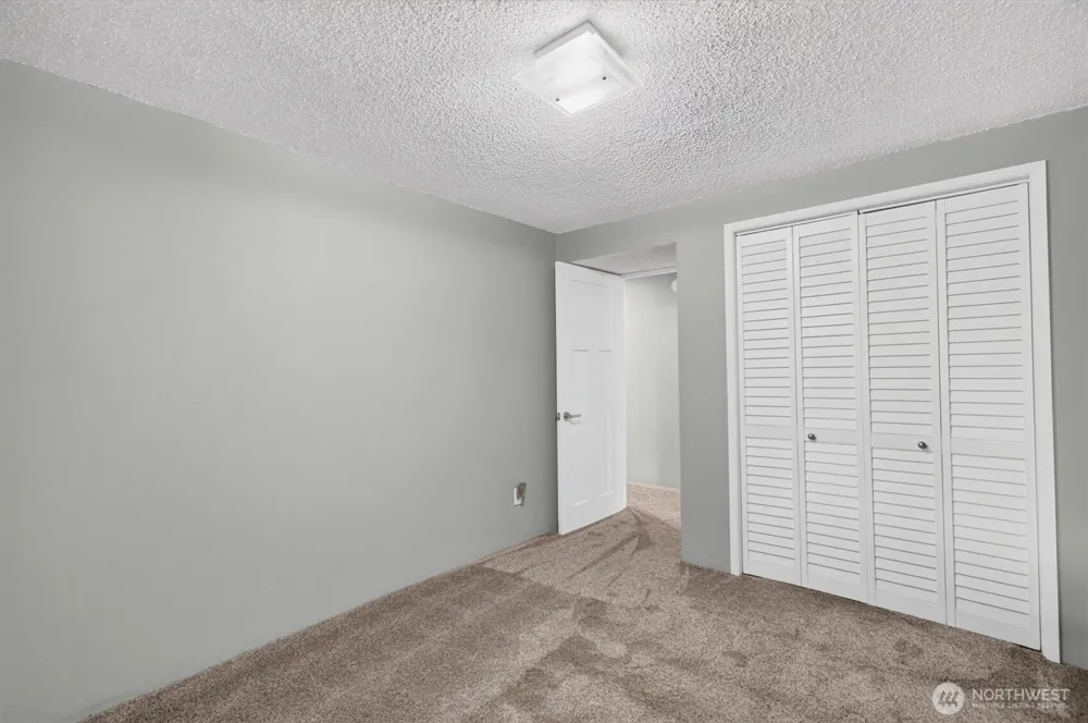 48 Clover Street Cathlamet, WA 98612