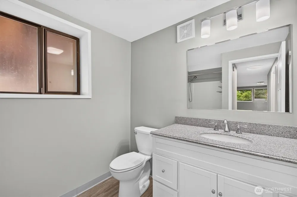 48 Clover Street Cathlamet, WA 98612