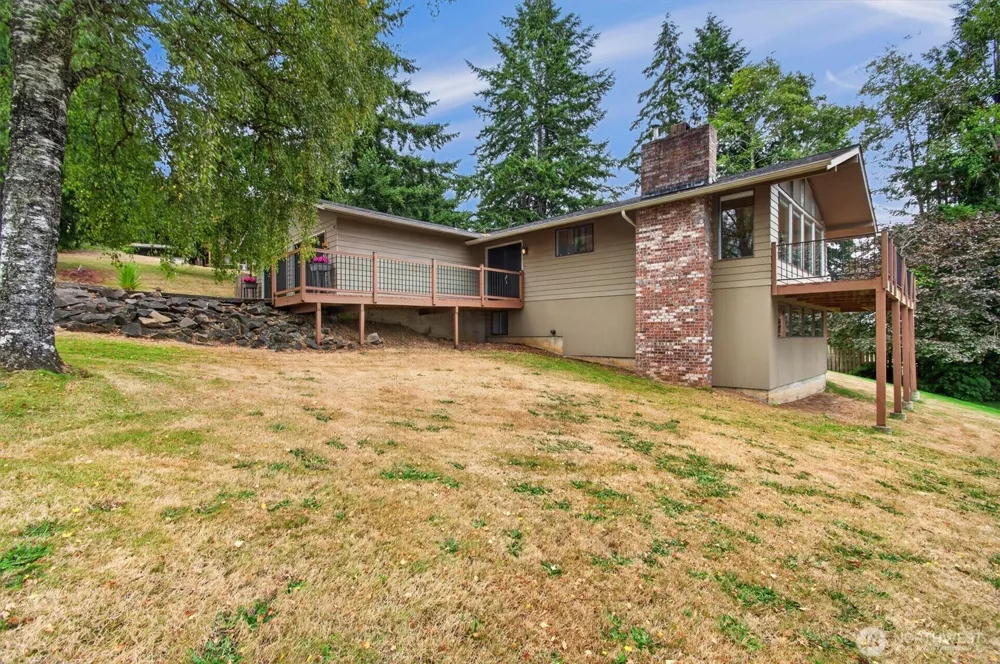 48 Clover Street Cathlamet, WA 98612